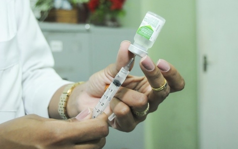 Vacinas de rotina são disponibilizadas à população em Nova Friburgo