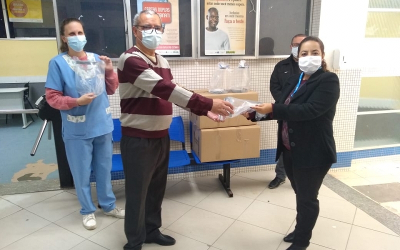 Hospital Raul Sertã recebe doação de máscaras