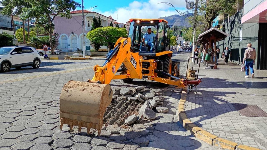 prefeitura-executa-melhorias-em-bairros-e-na-area-central-de-nova-friburgo